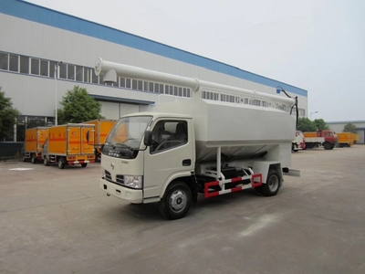 遼寧散裝飼料運輸罐與散裝飼料車的應用與優勢分析